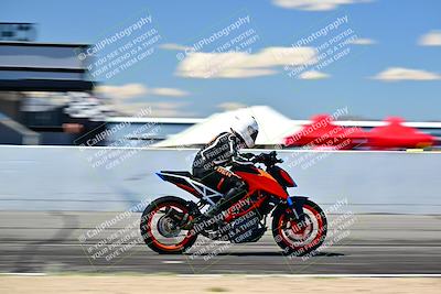 media/Mar-25-2024-Moto Forza (Mon) [[8d4319bd68]]/4-Novice Group/Session 4 Front Straight Speed Pans/